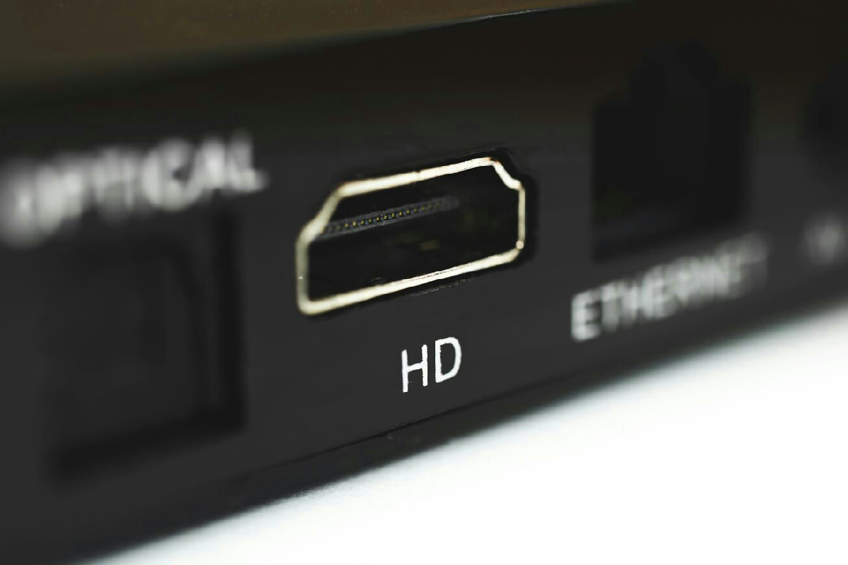 La porta USB della TV offre 6 funzioni utili spesso ignorate dagli utenti comuni