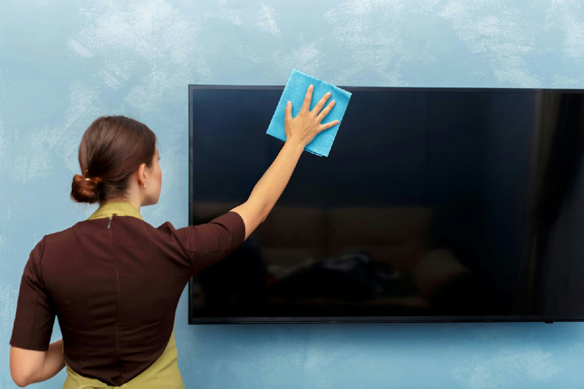 La spugna perfetta per pulire lo schermo della TV senza graffi: consigli utili per una pulizia efficace